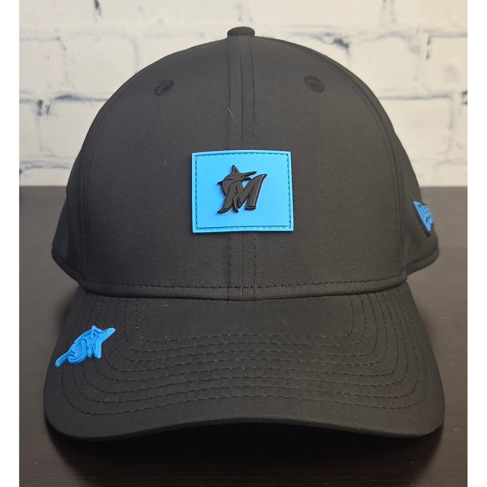 New Era Miami Marlins Clubhouse 39THIRTY Flex Fit Hat Black Blue Med/Lge MLB